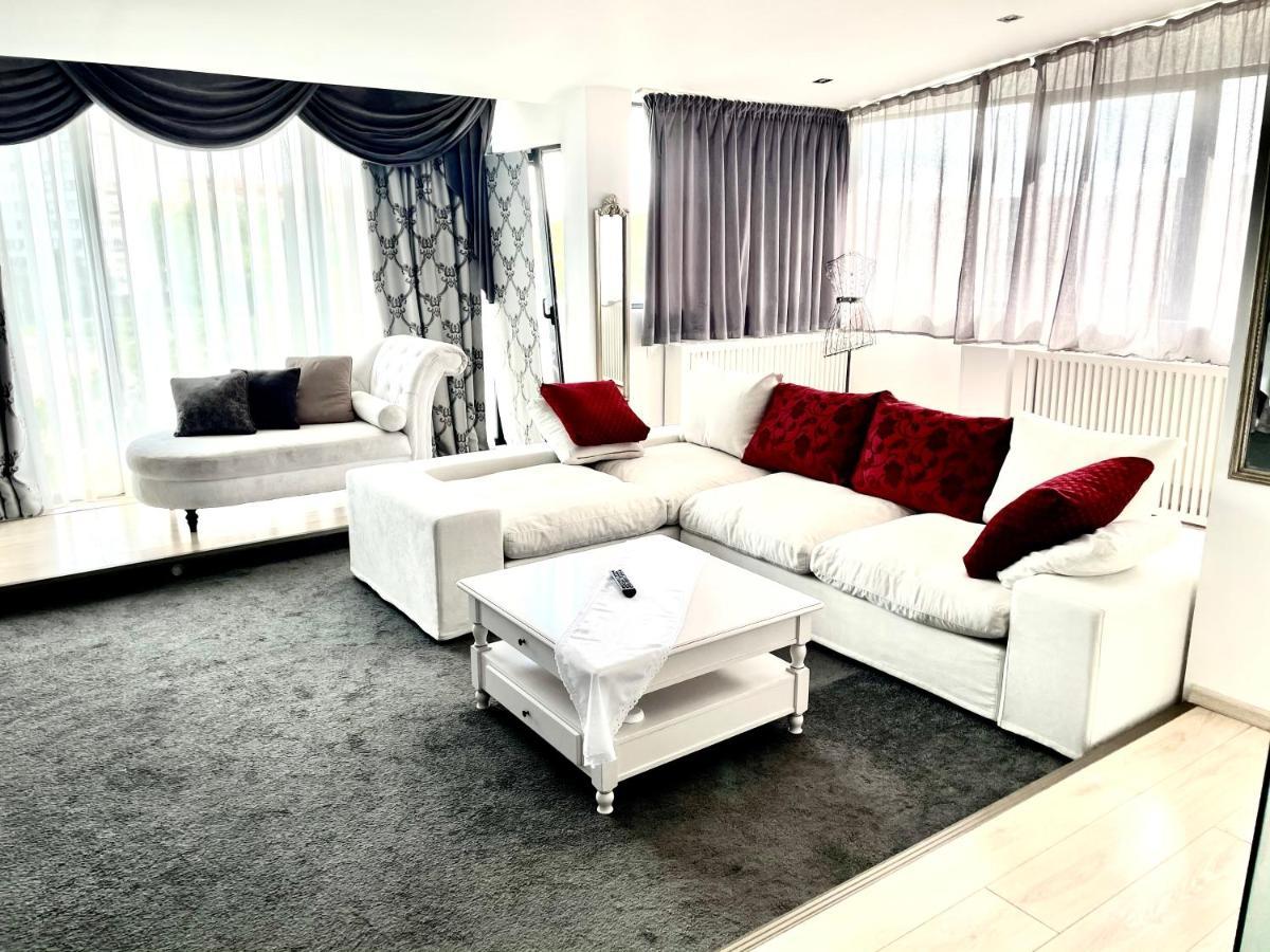 Hotel Jolie Apartments Галац Екстер'єр фото