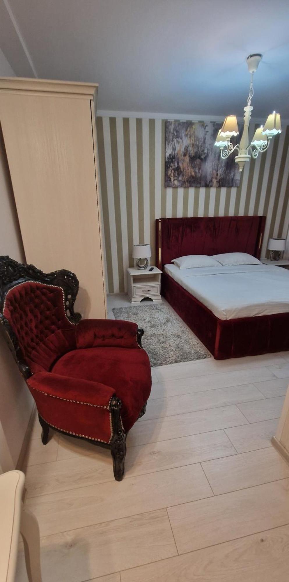Hotel Jolie Apartments Галац Екстер'єр фото