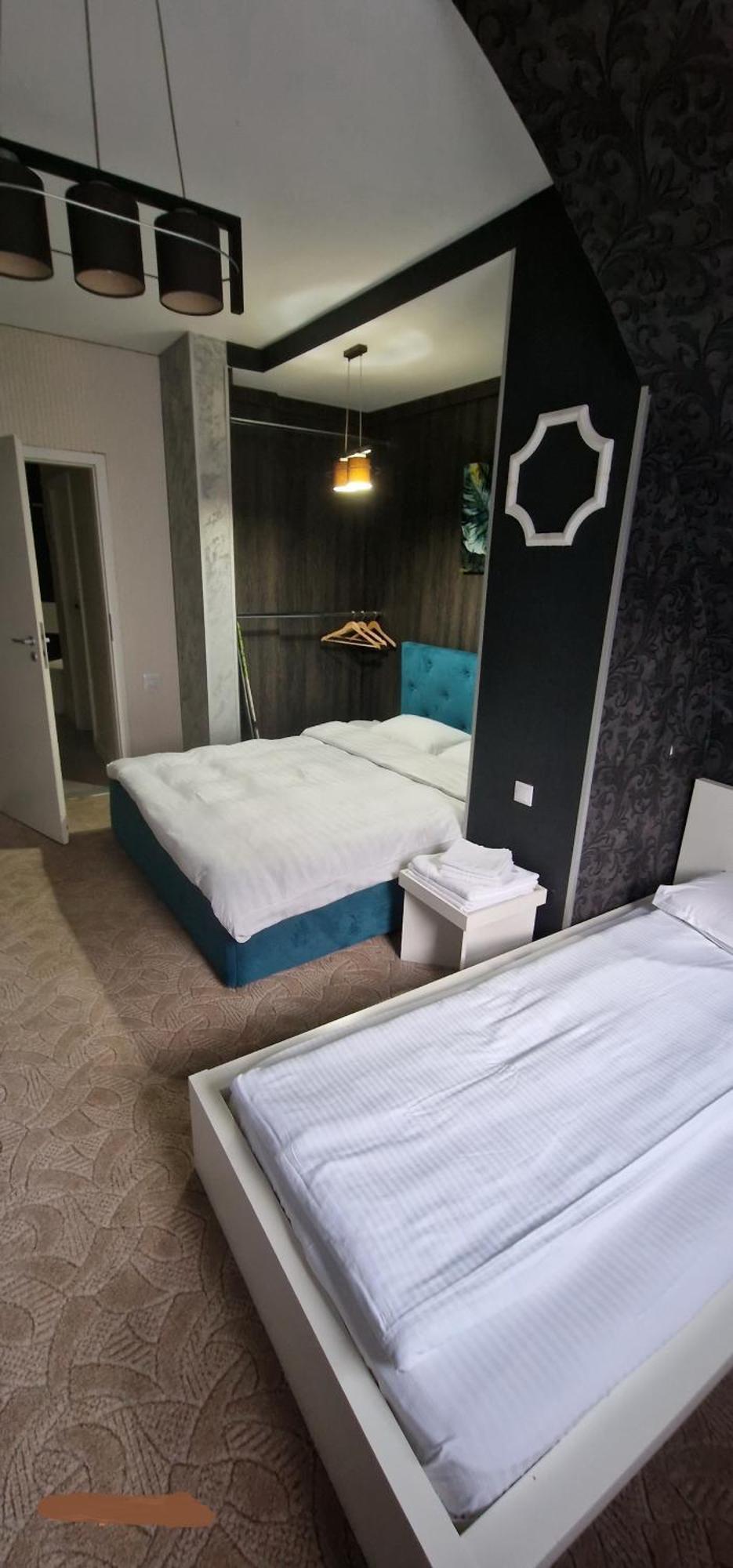 Hotel Jolie Apartments Галац Екстер'єр фото