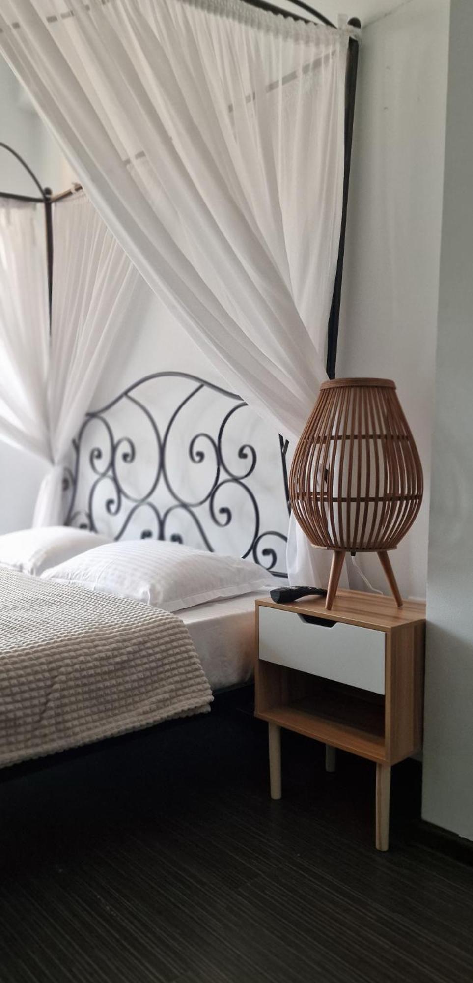 Hotel Jolie Apartments Галац Екстер'єр фото