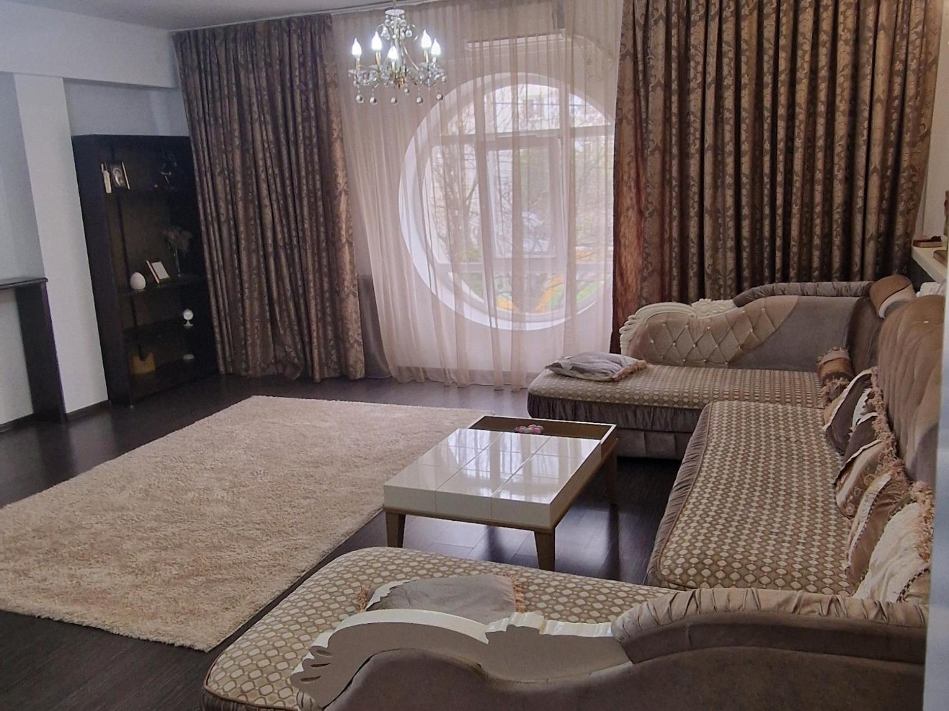 Hotel Jolie Apartments Галац Екстер'єр фото