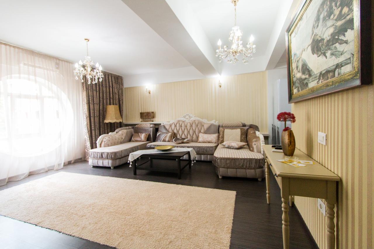 Hotel Jolie Apartments Галац Екстер'єр фото