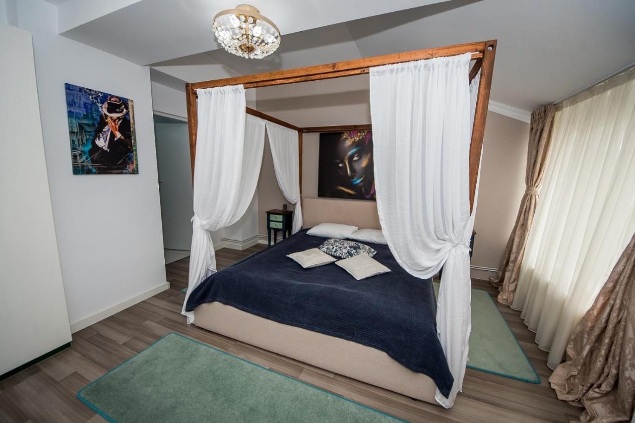 Hotel Jolie Apartments Галац Екстер'єр фото